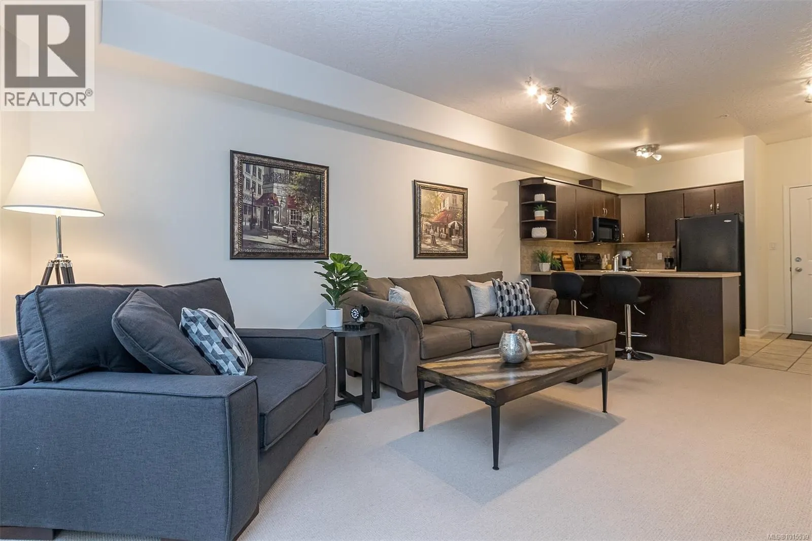 107 3915 Carey Rd