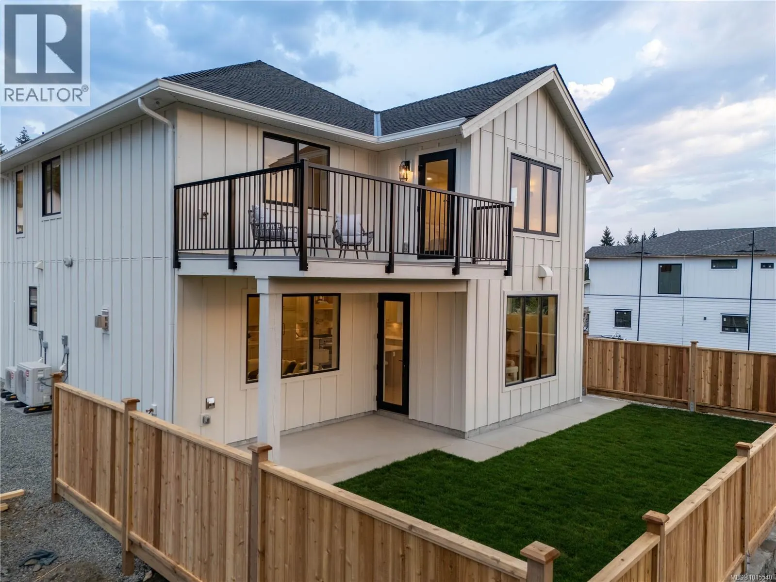 665 Madrona Pl
