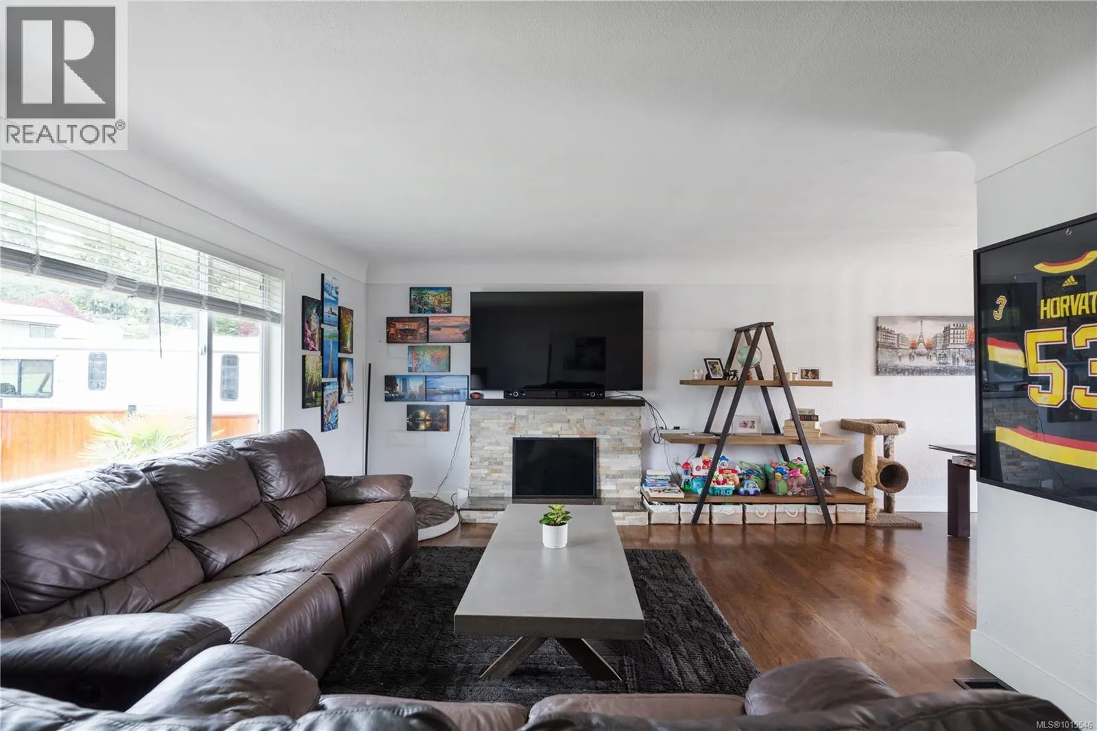 3235 Admirals Rd