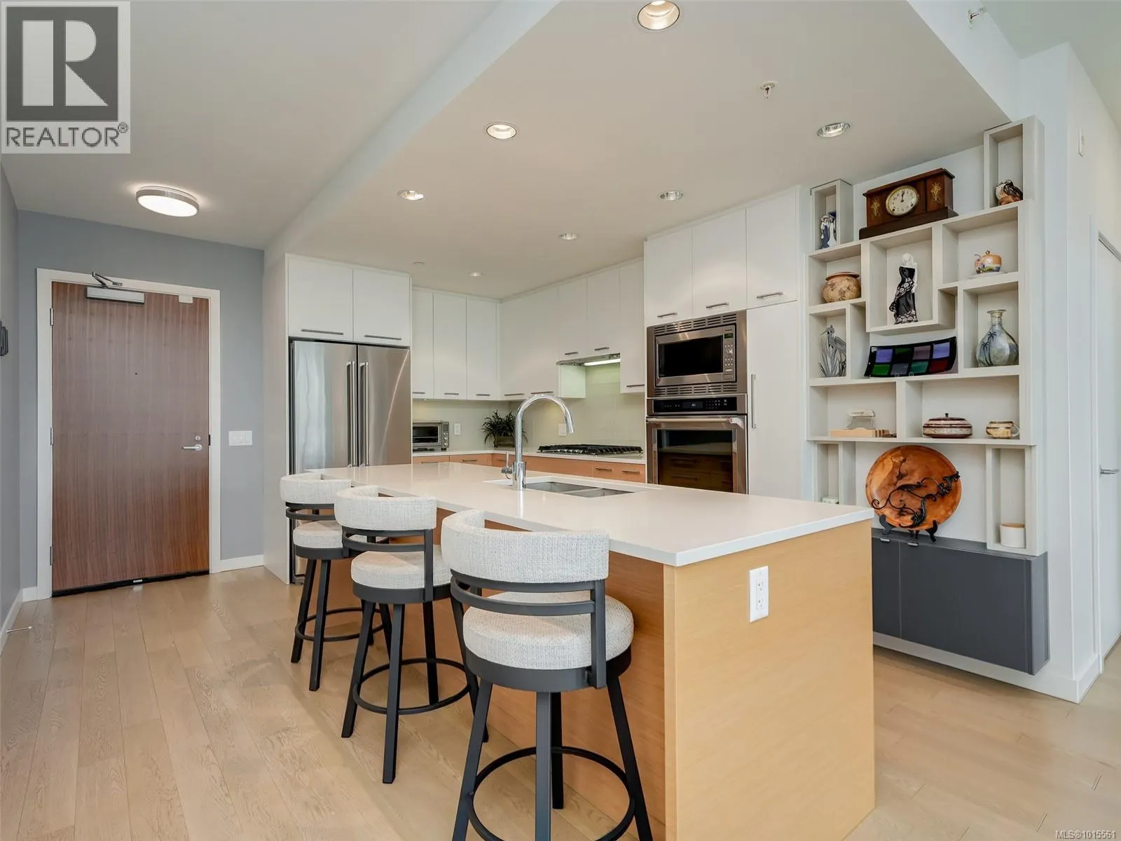 603 4009 Rainbow Hill Lane