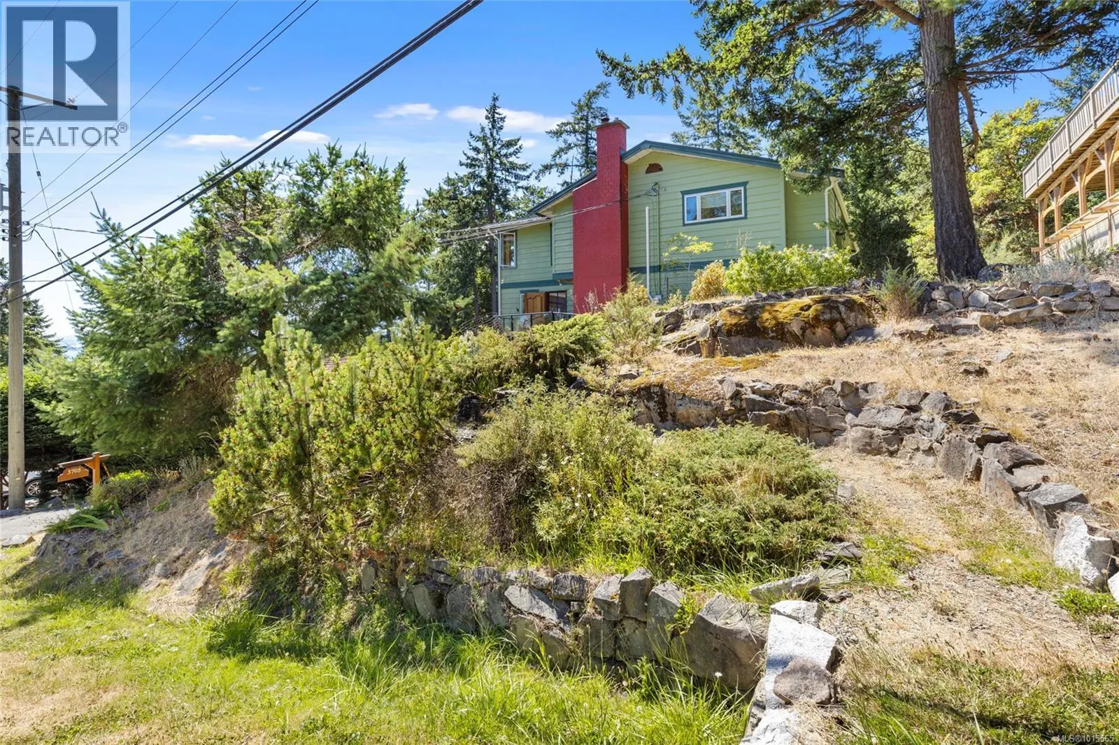 3705 Signal Hill Rd