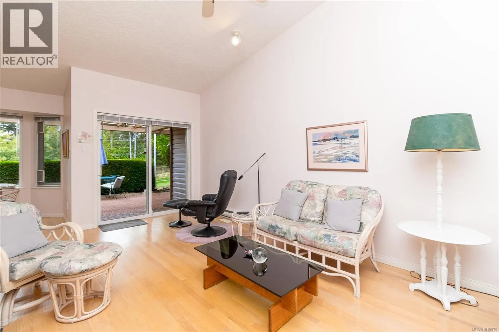 801 Country Club Dr