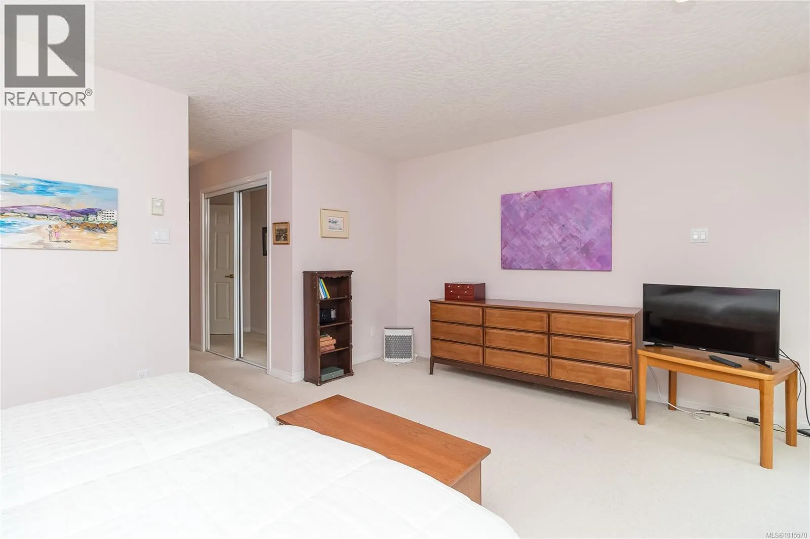801 Country Club Dr
