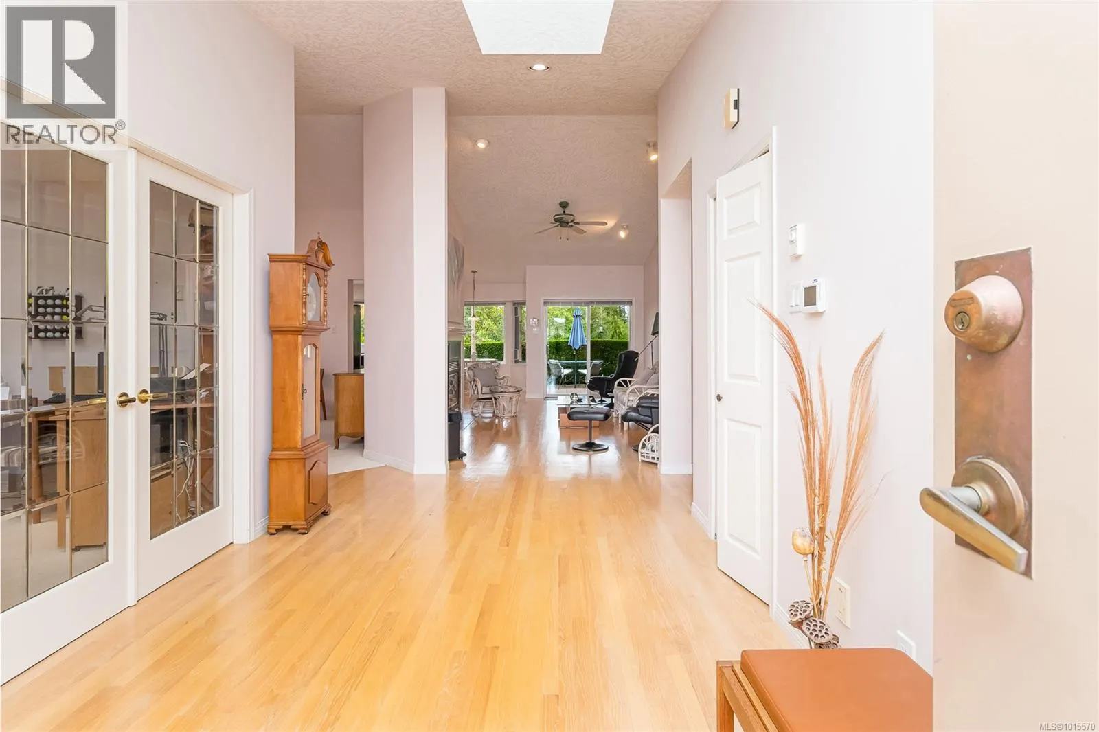 801 Country Club Dr