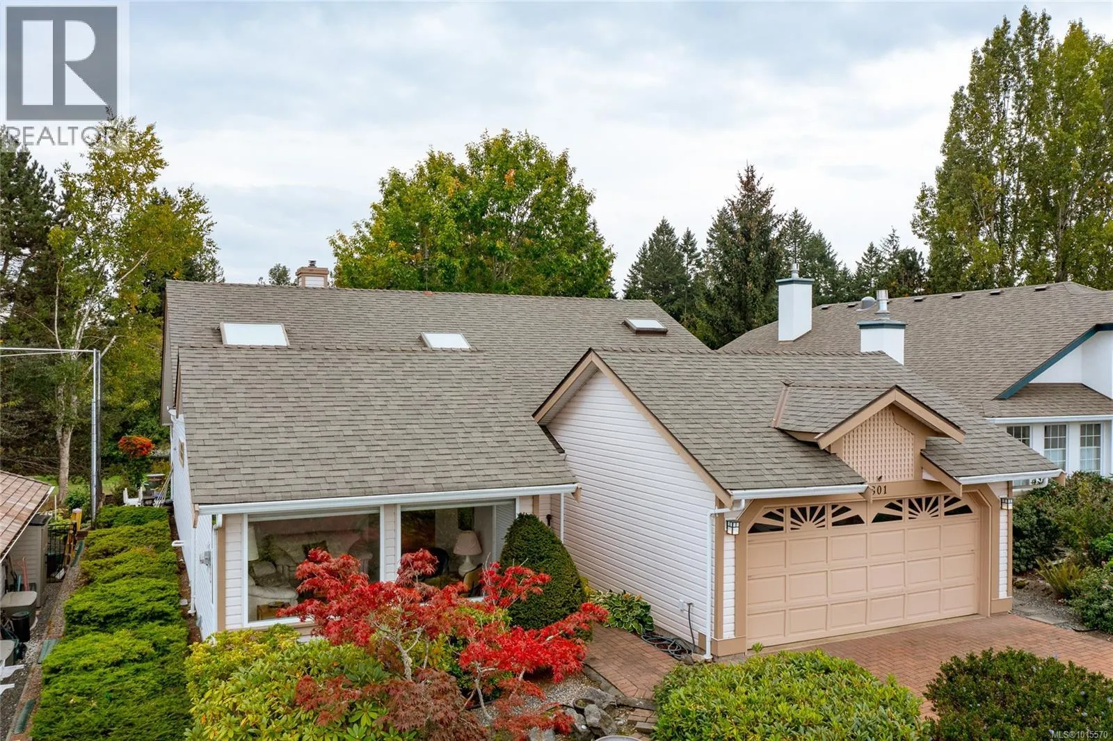 801 Country Club Dr