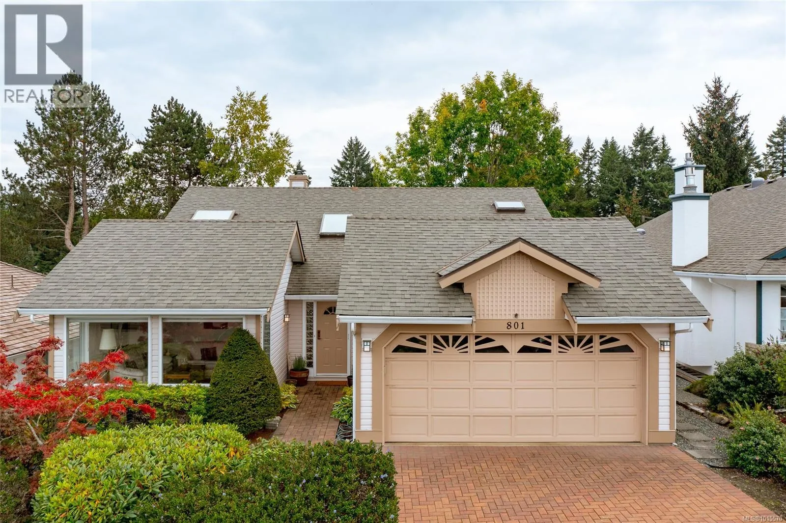 801 Country Club Dr