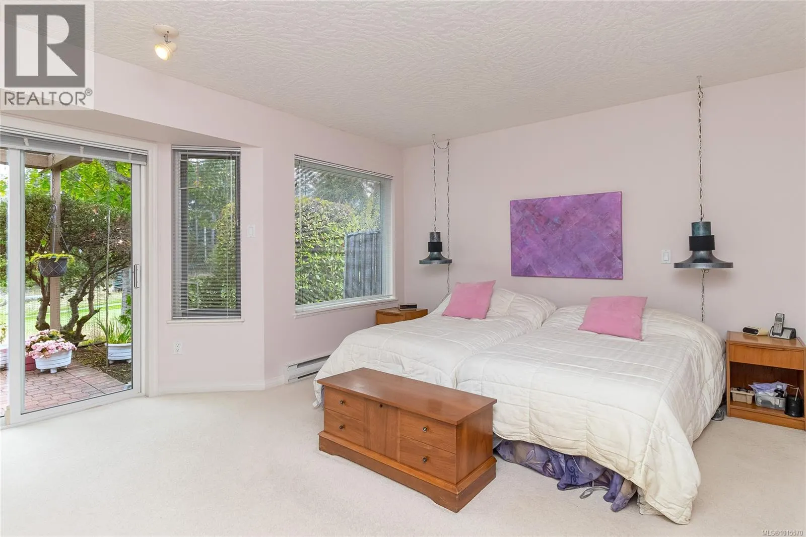 801 Country Club Dr