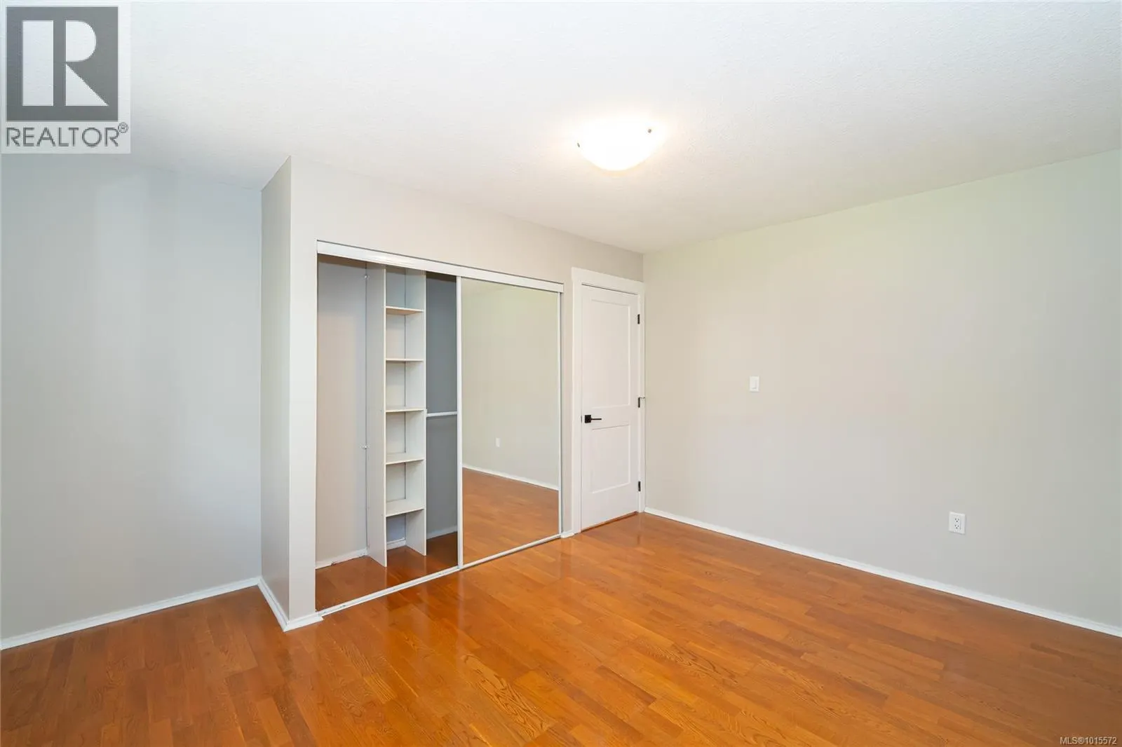 3062 Shoreview Dr
