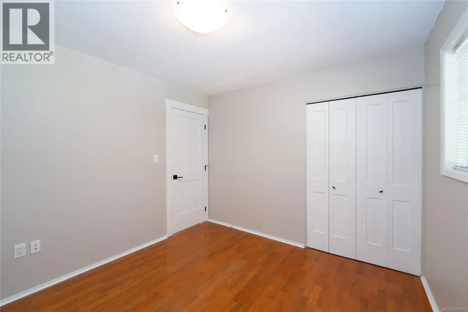 3062 Shoreview Dr