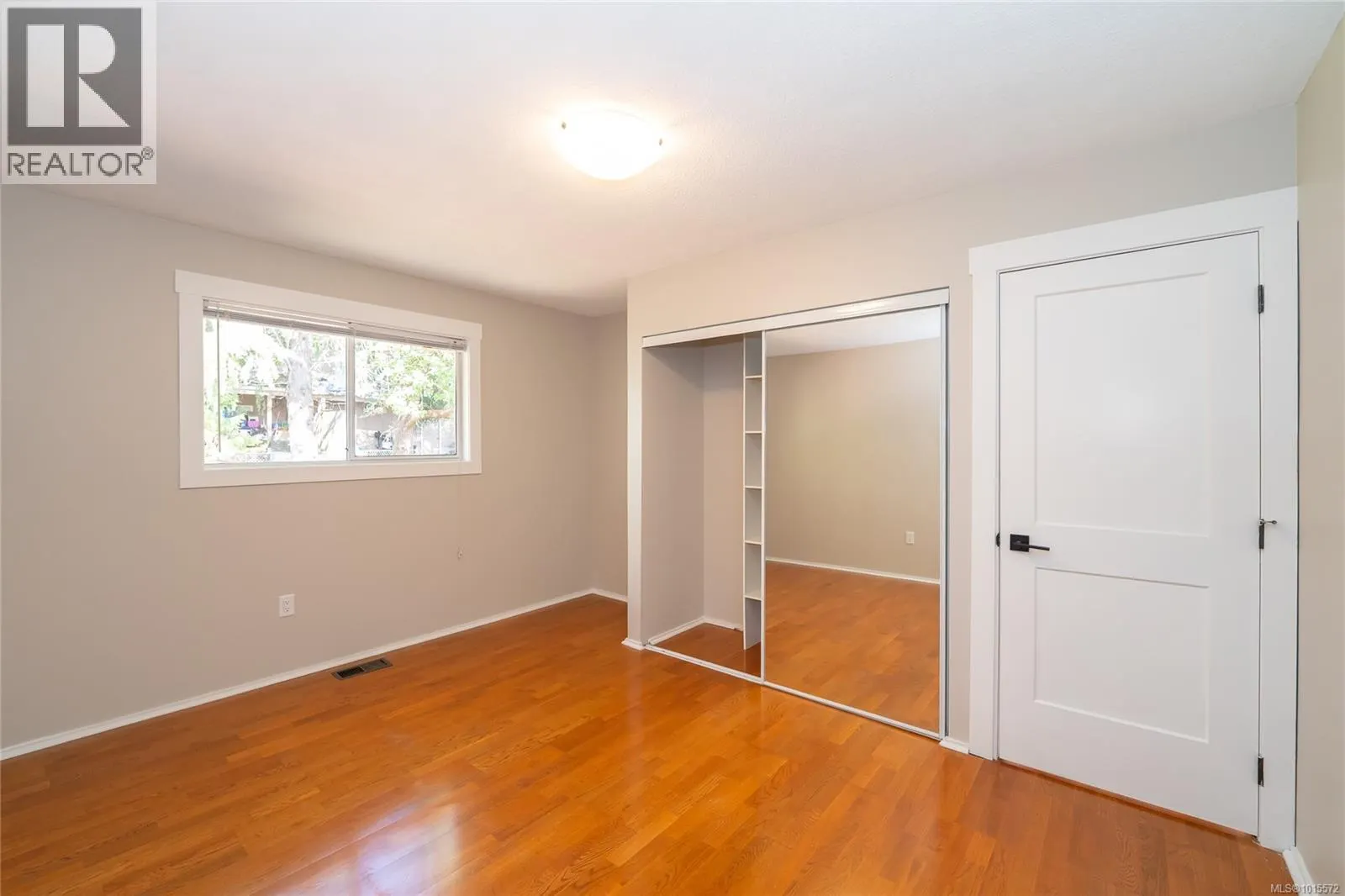 3062 Shoreview Dr