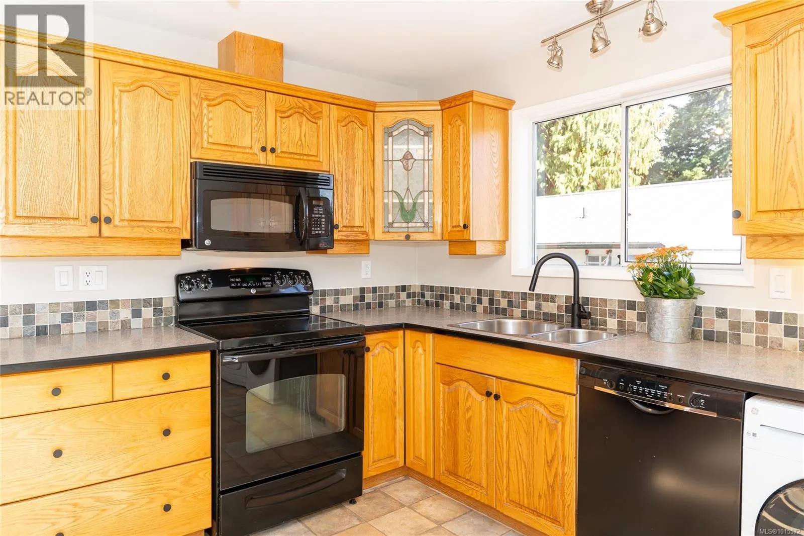 3062 Shoreview Dr