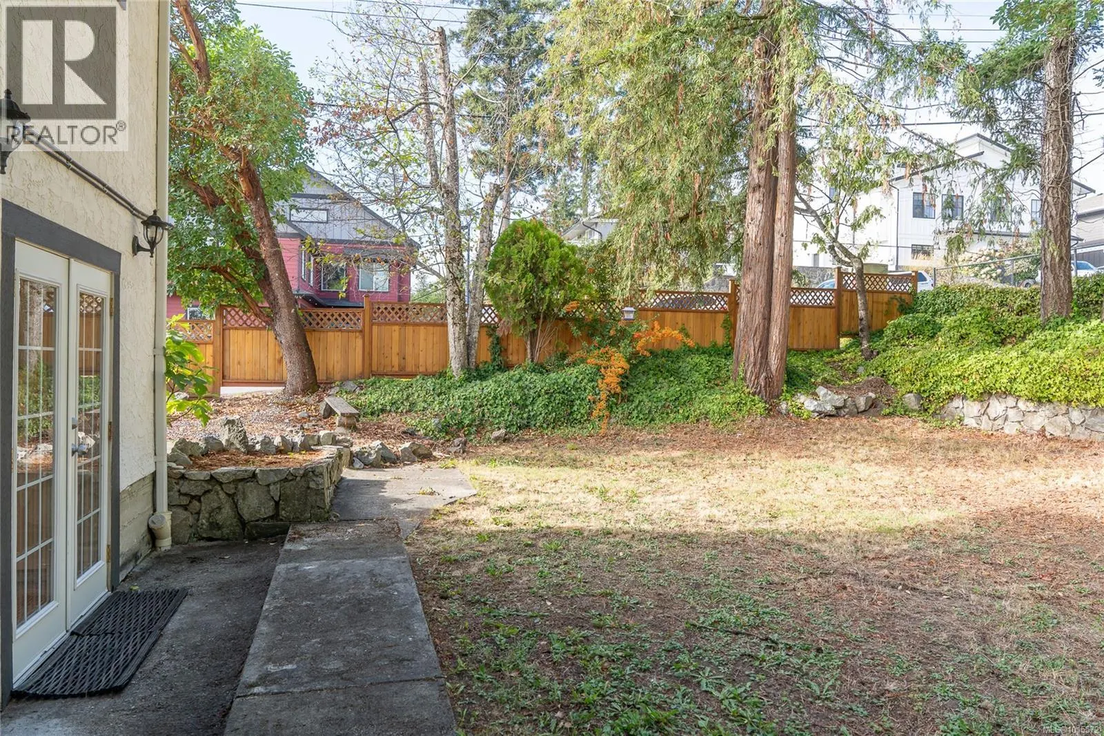 3062 Shoreview Dr