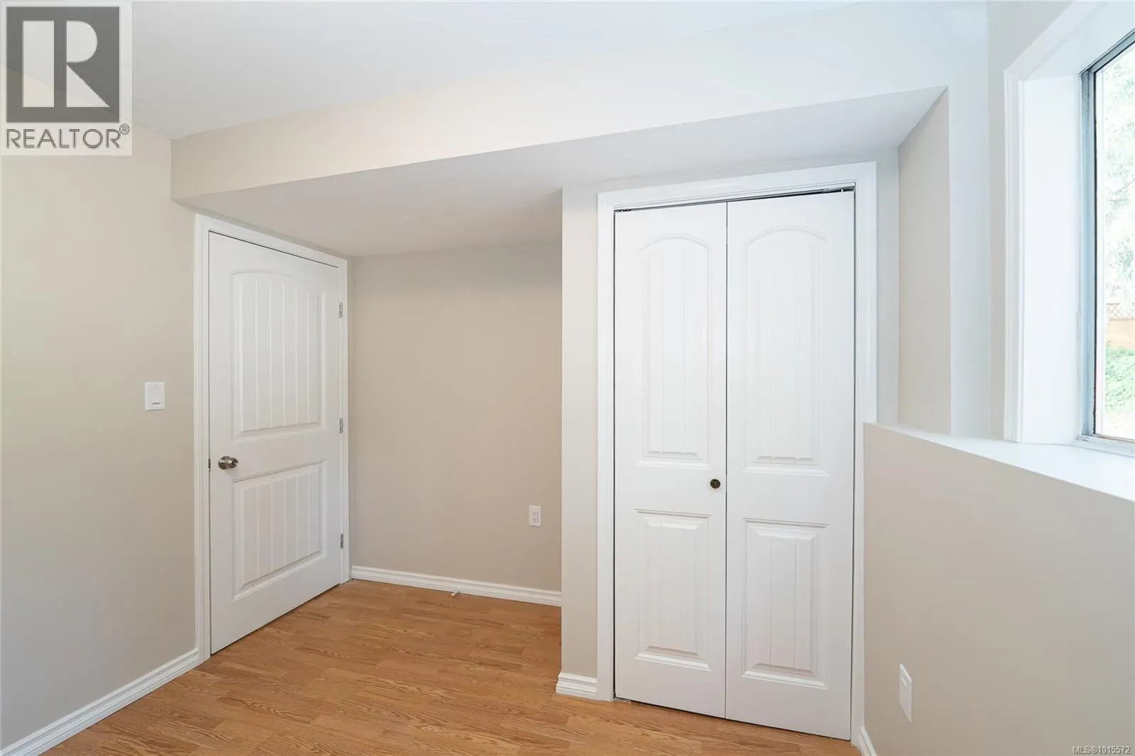 3062 Shoreview Dr