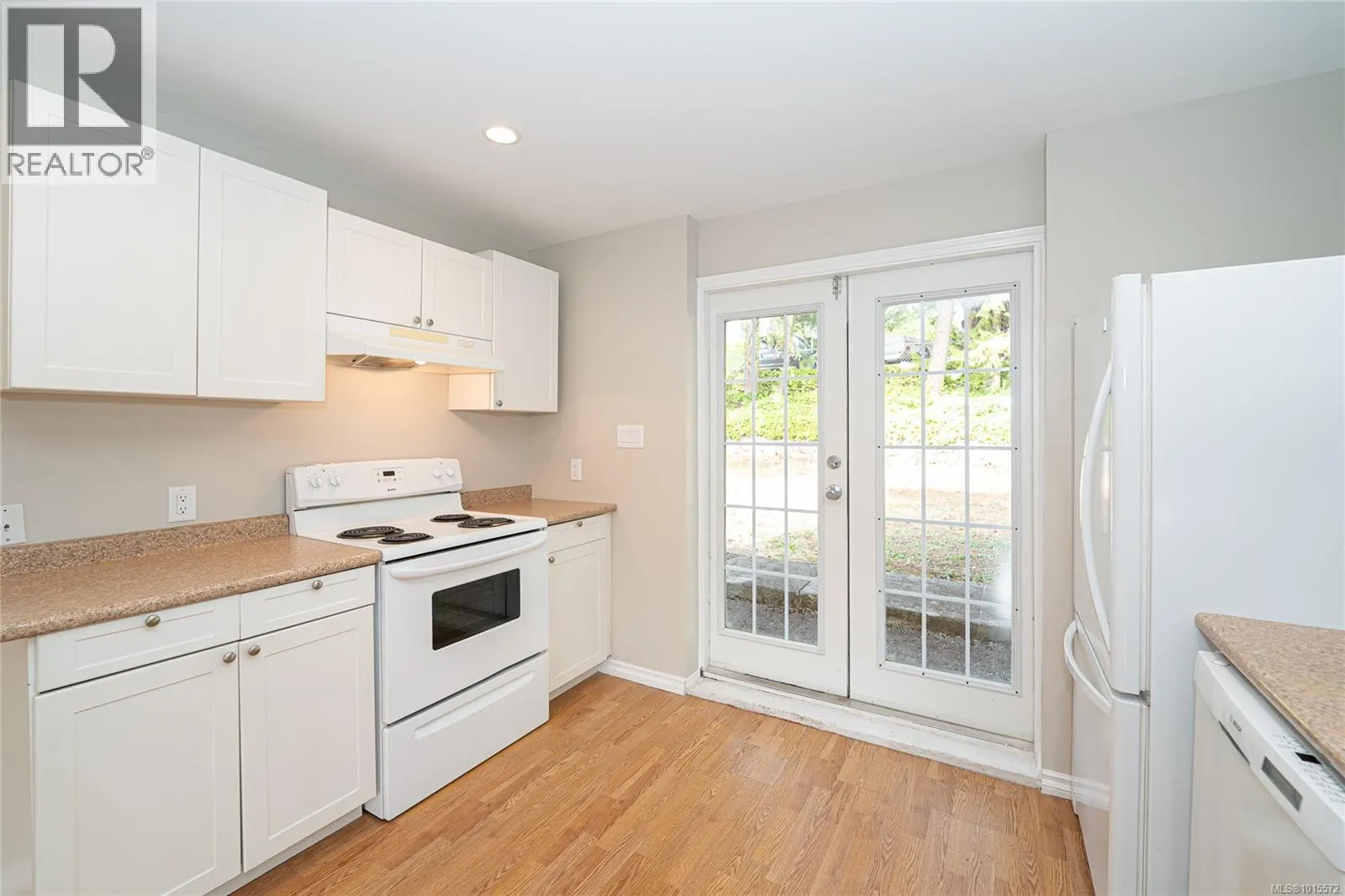 3062 Shoreview Dr