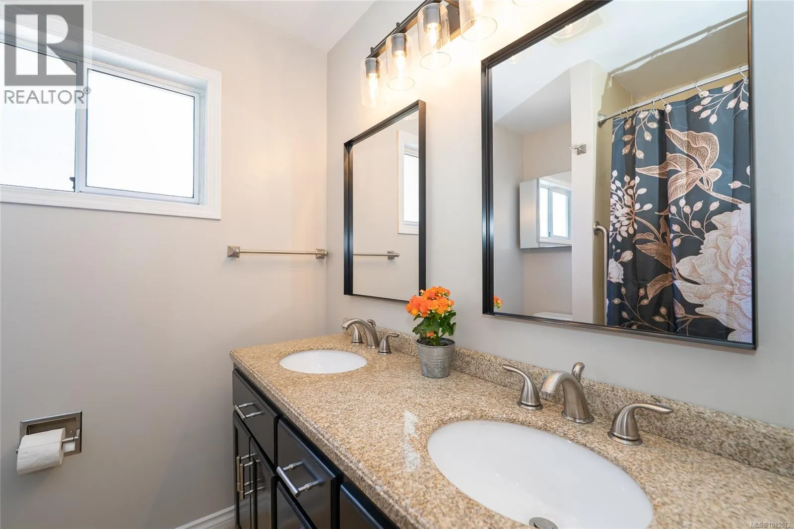 3062 Shoreview Dr