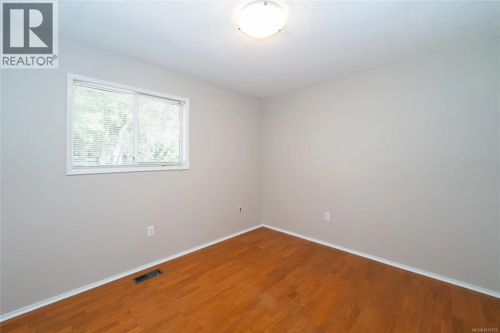 3062 Shoreview Dr