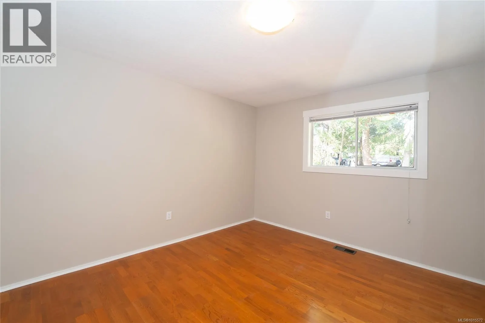 3062 Shoreview Dr