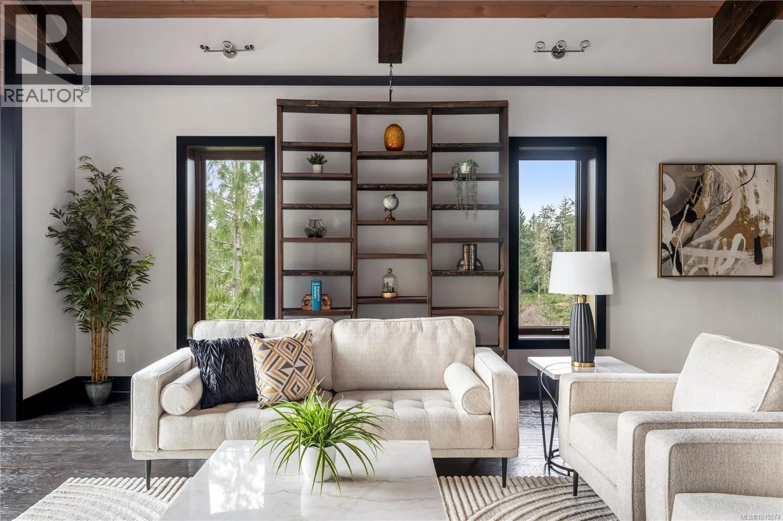 7405 Thornton Hts