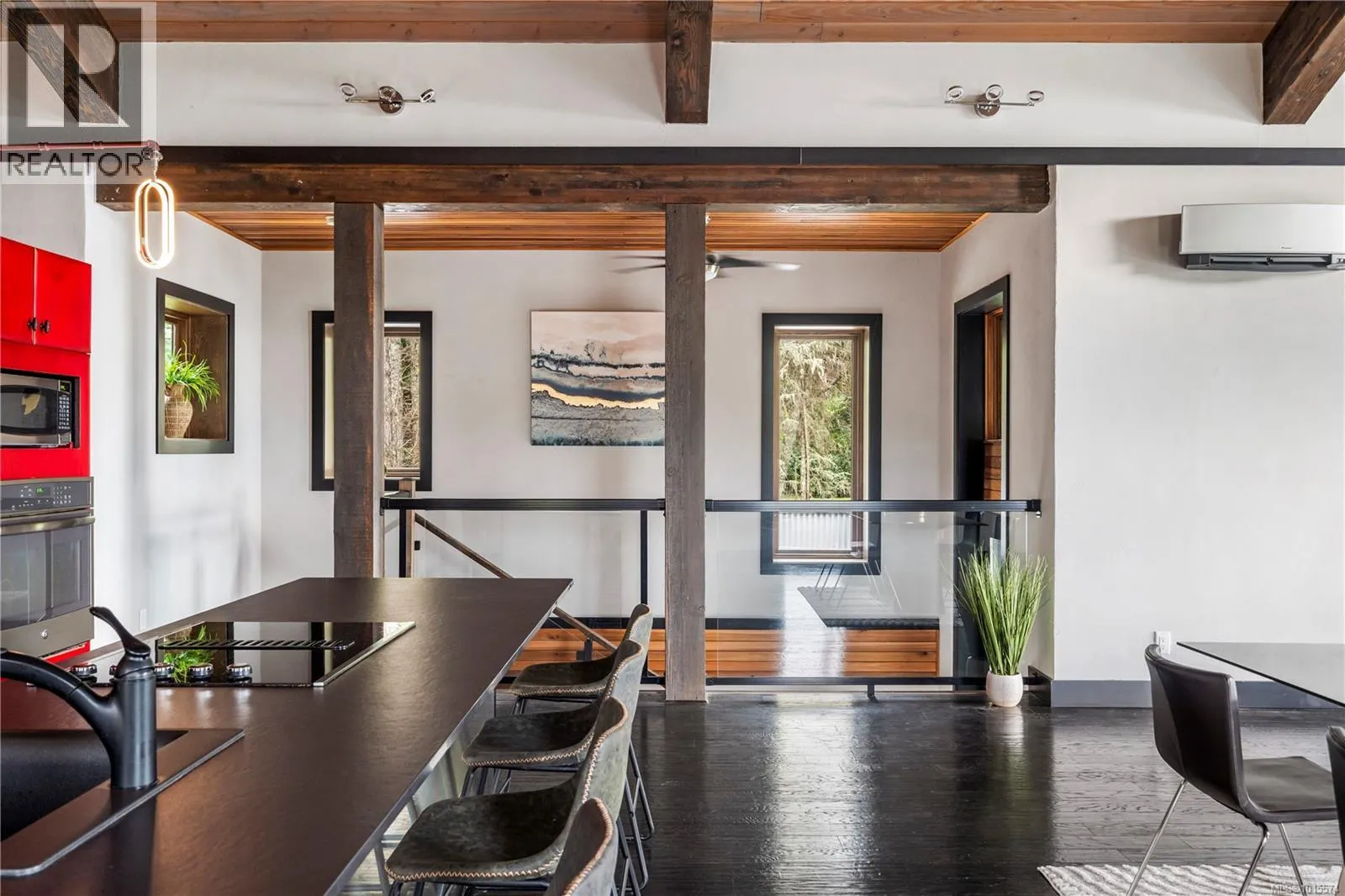7405 Thornton Hts