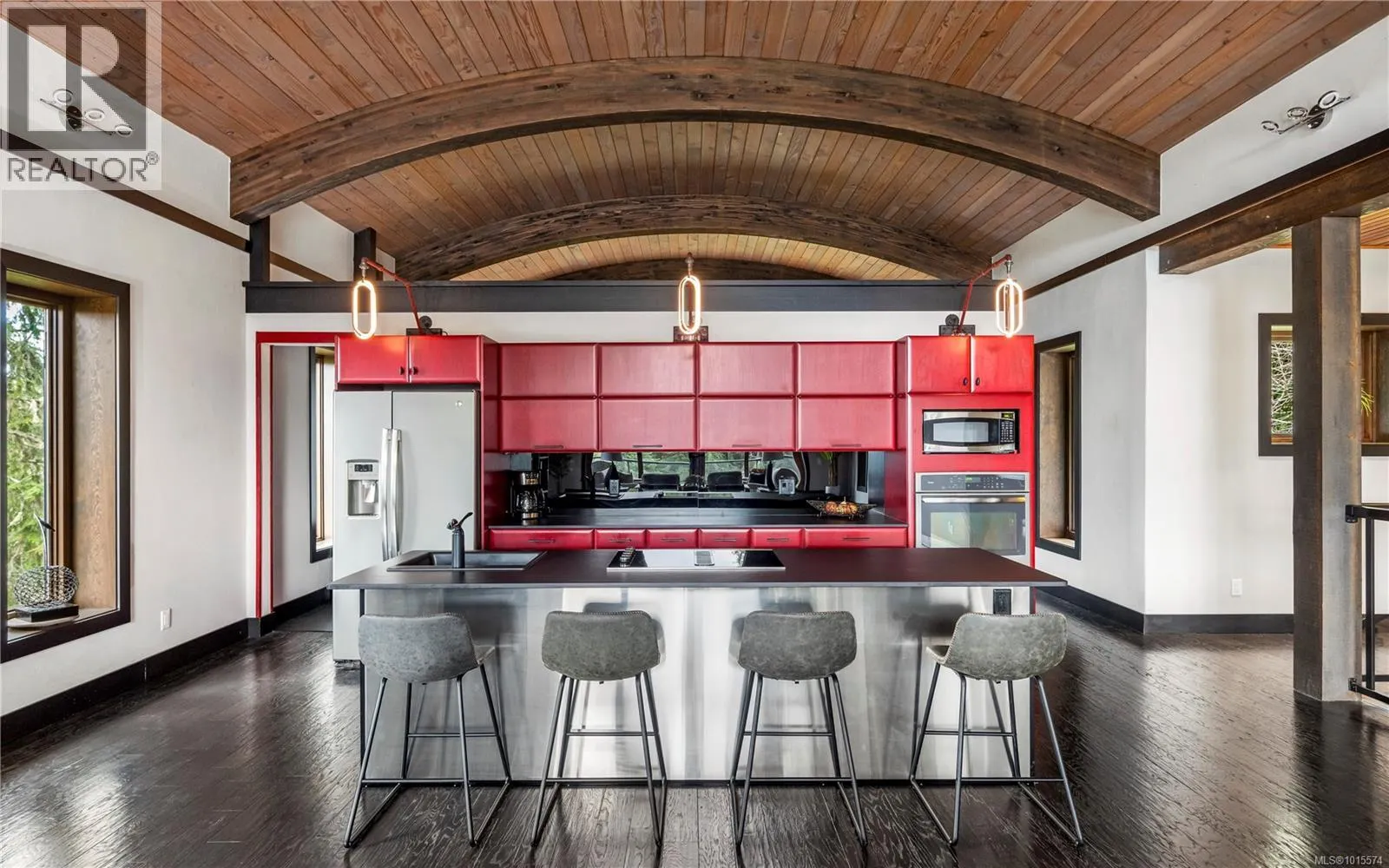 7405 Thornton Hts