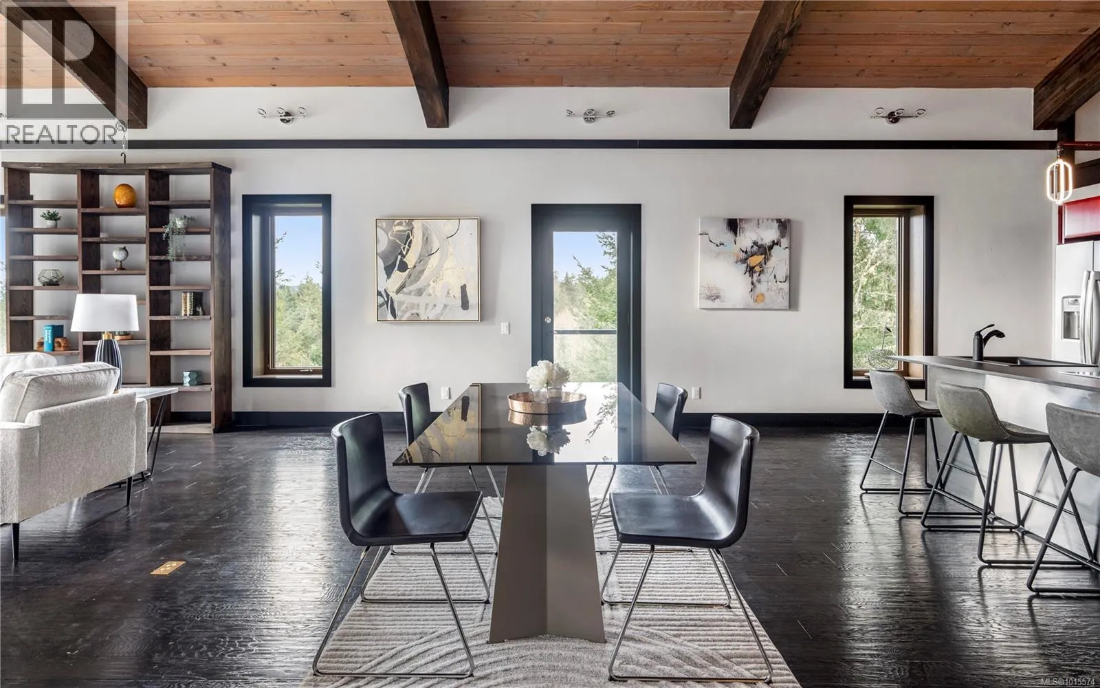 7405 Thornton Hts