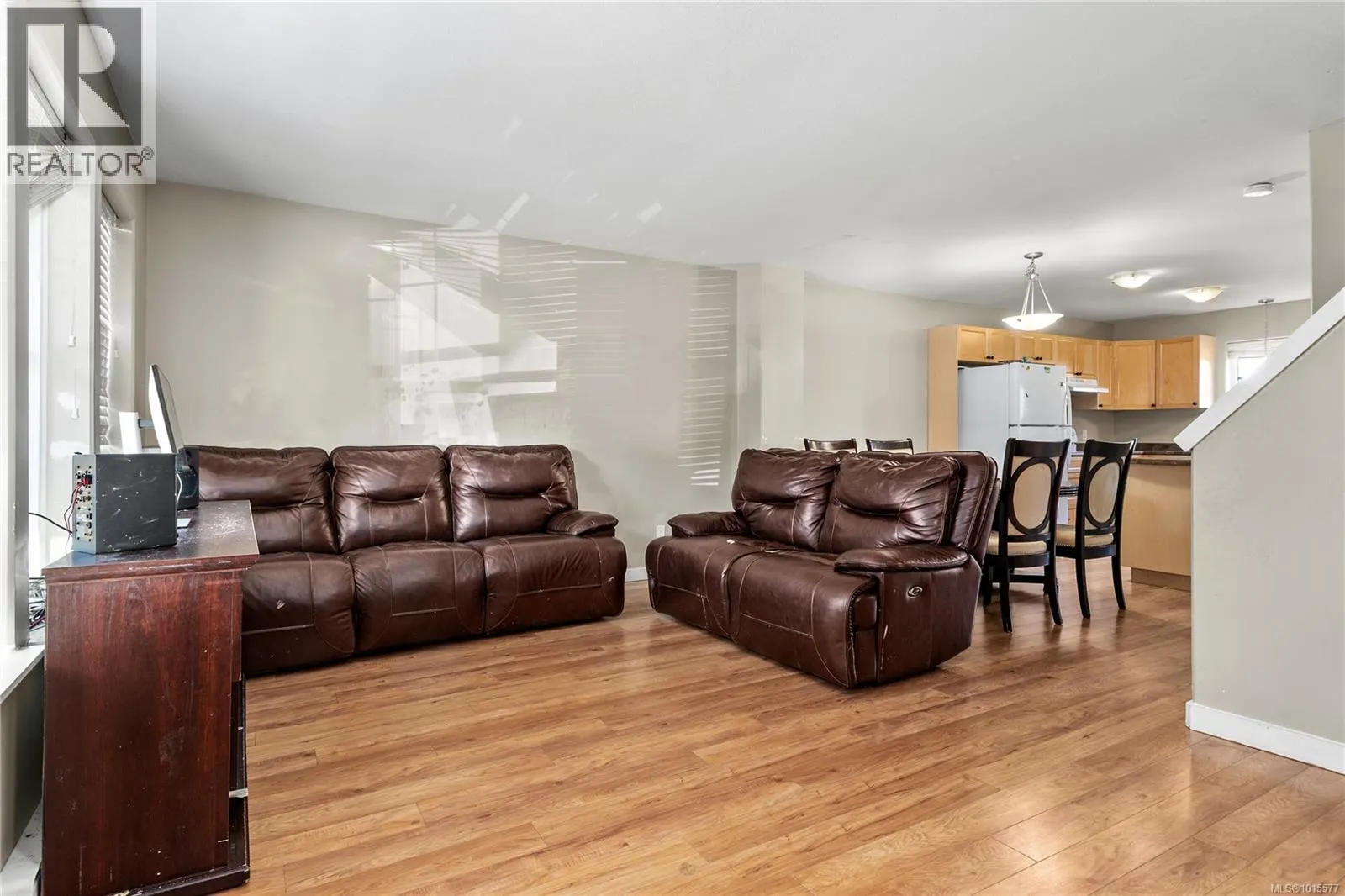 12 1120 EVERGREEN Rd