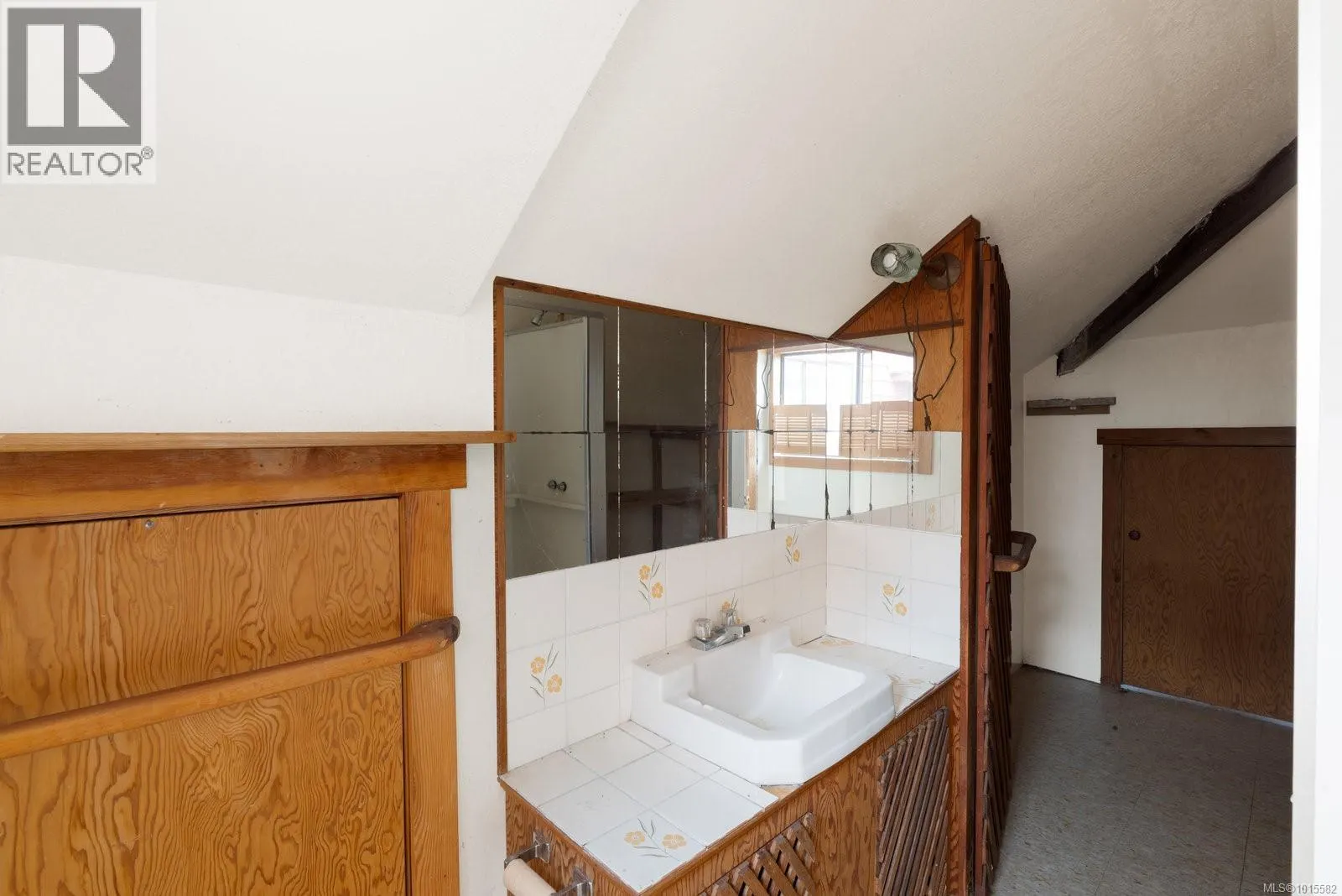 1175 Wain Rd