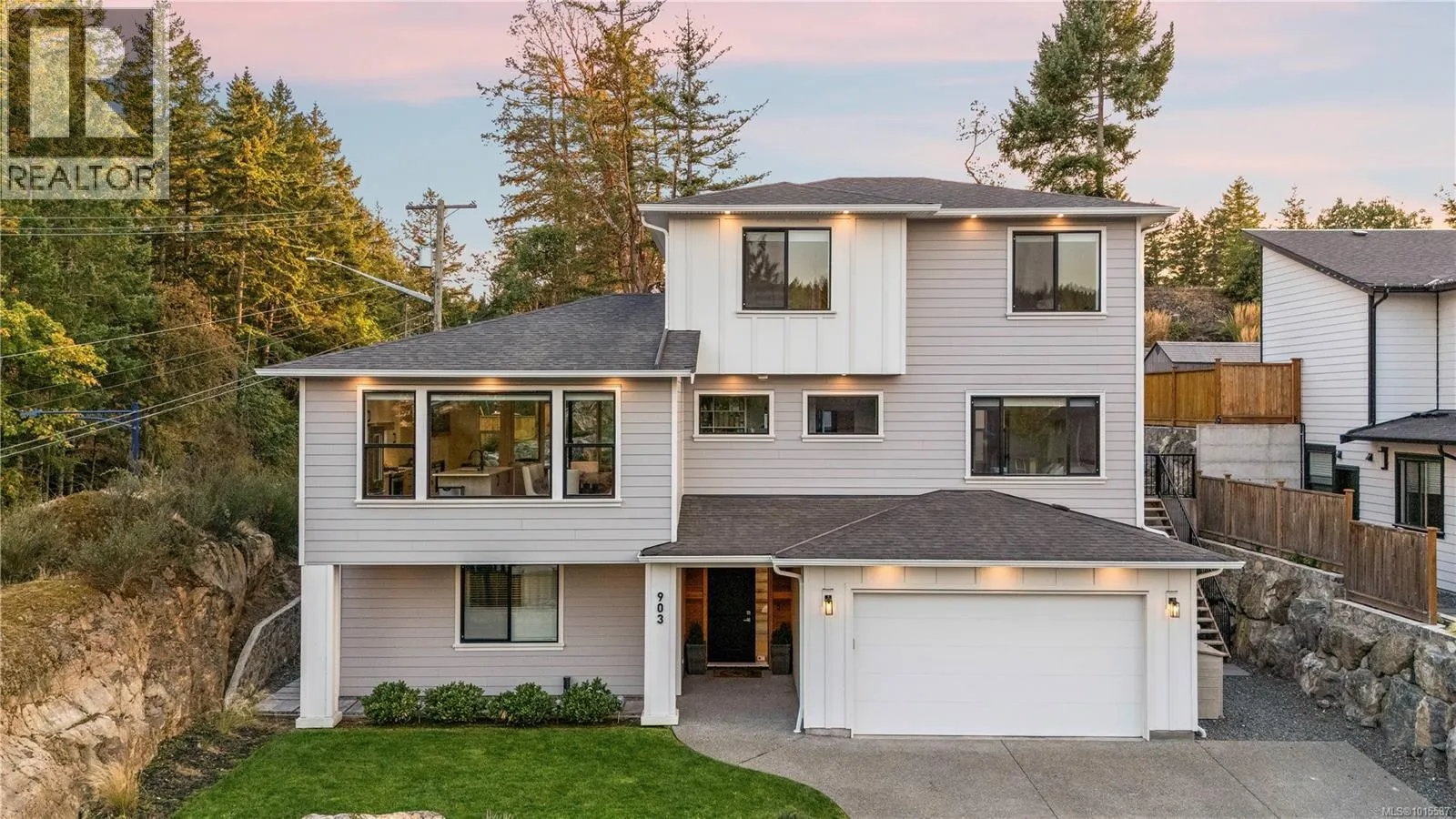 903 Greystone Pl