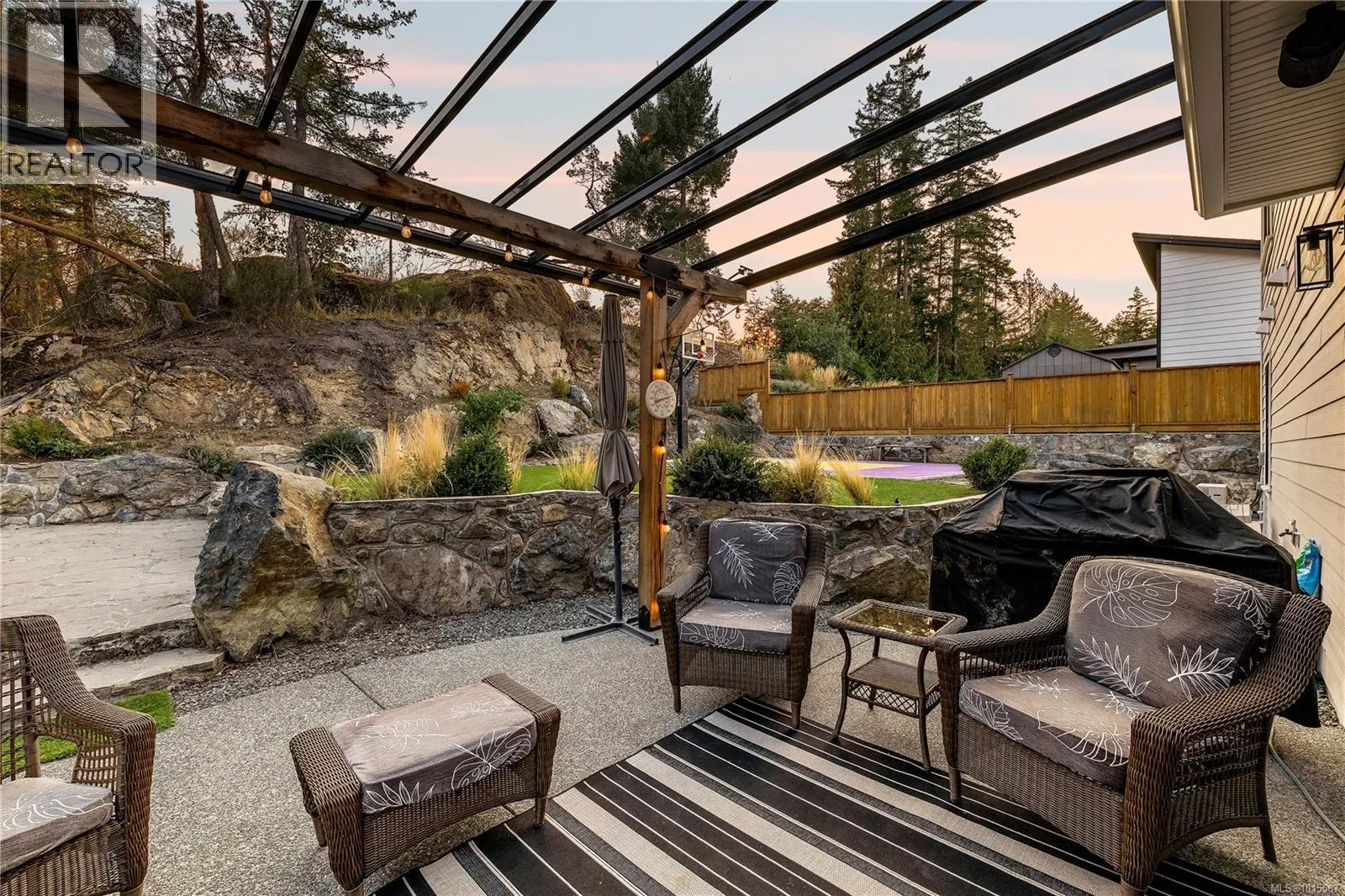 903 Greystone Pl