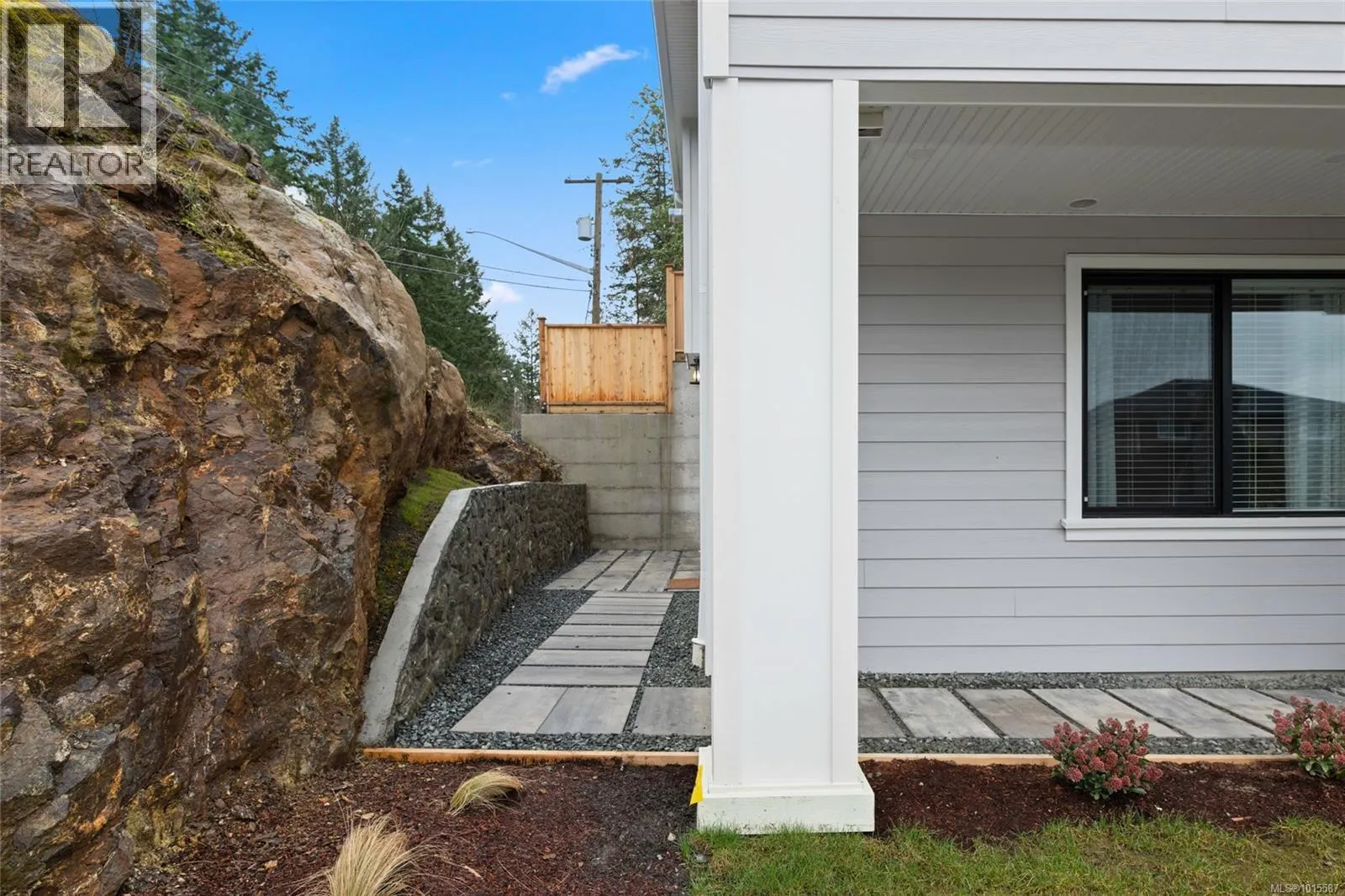 903 Greystone Pl