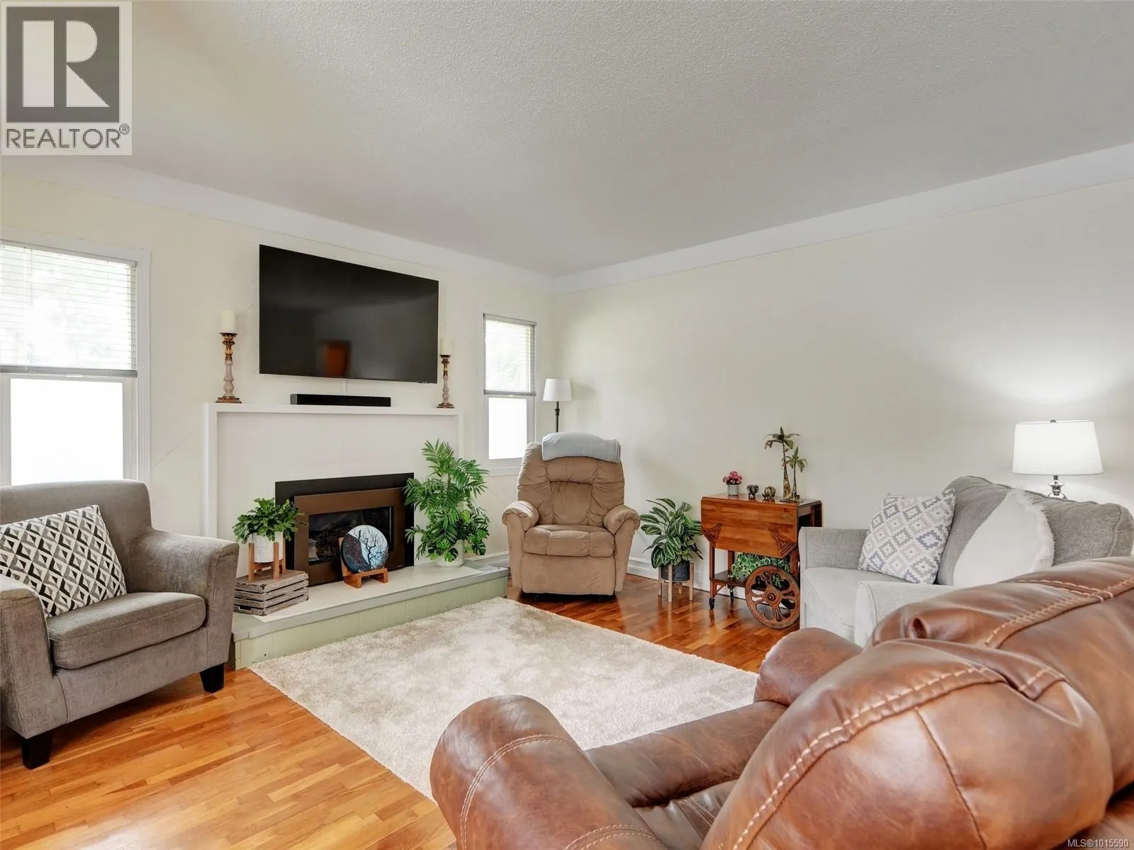 640 Strandlund Ave