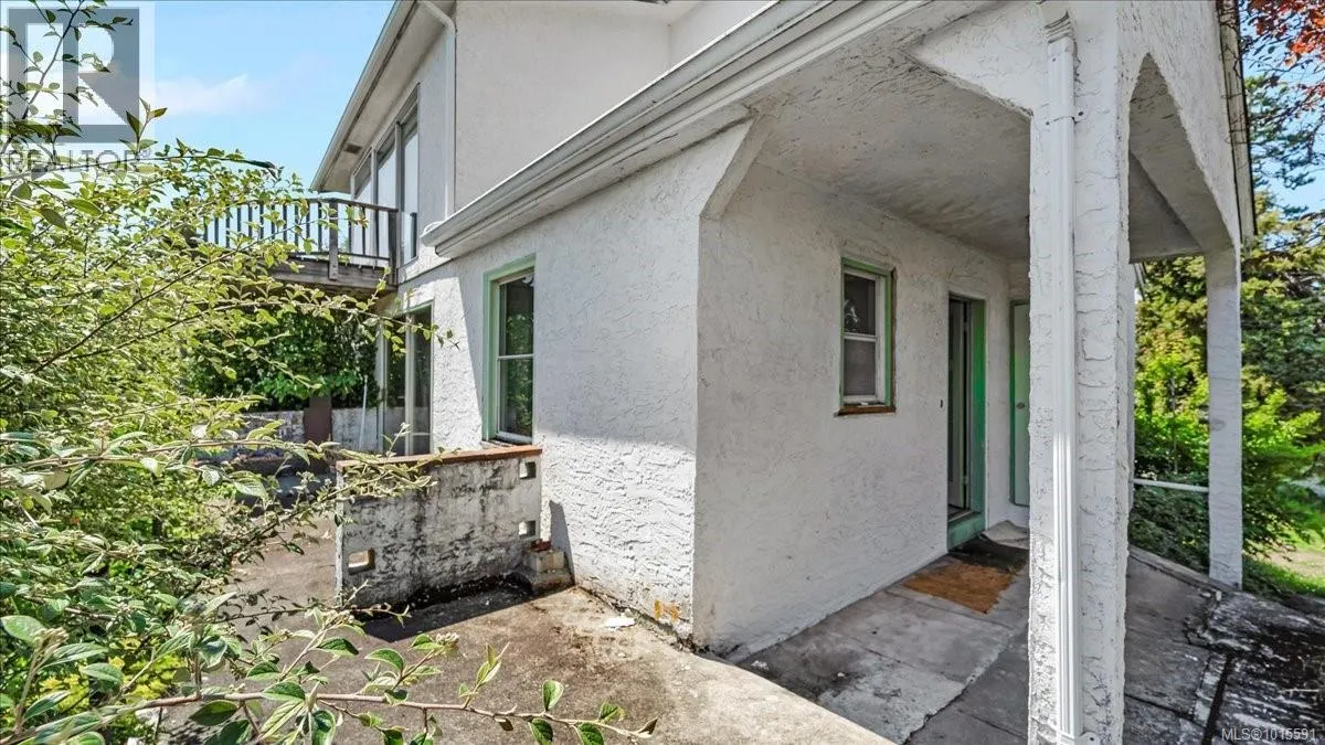 304 Bessborough Ave