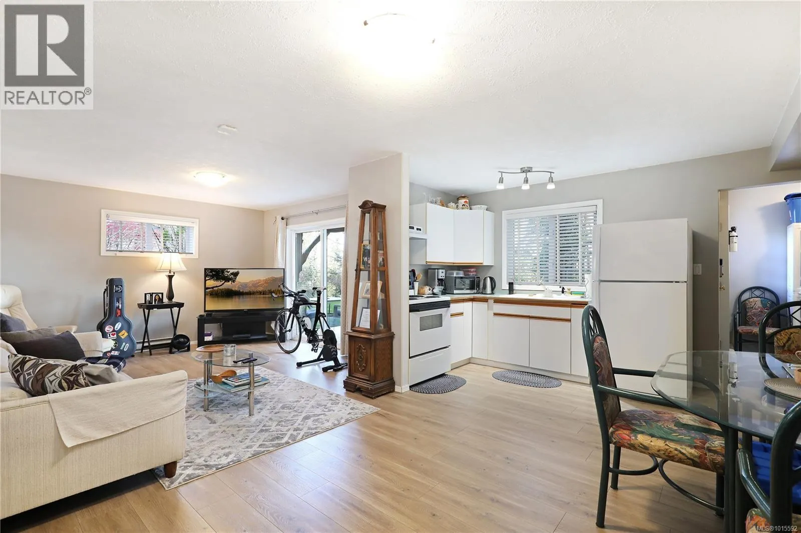 2371 Steelhead Rd