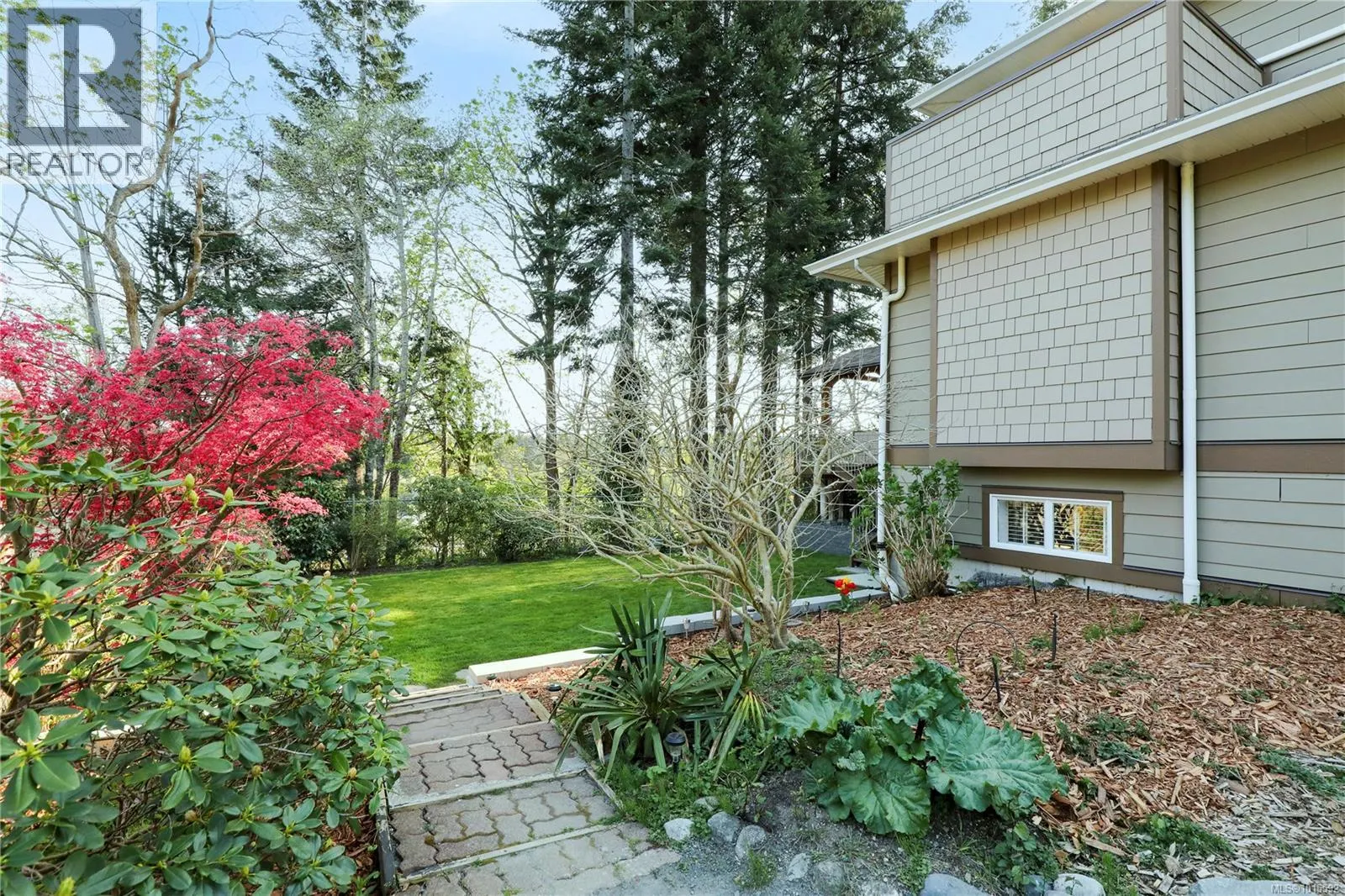 2371 Steelhead Rd