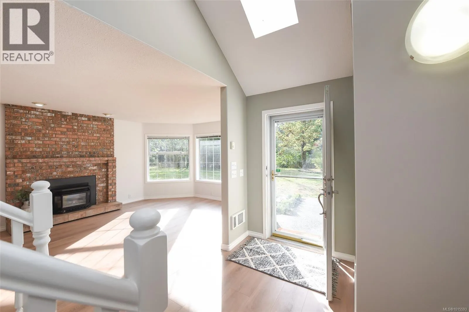8868 Erickson Pl