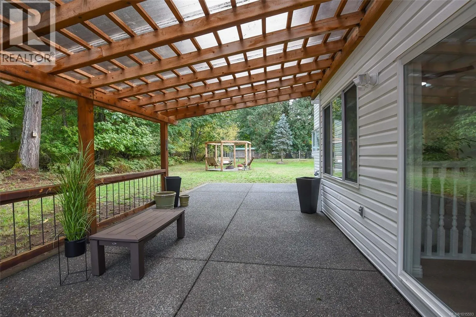 8868 Erickson Pl
