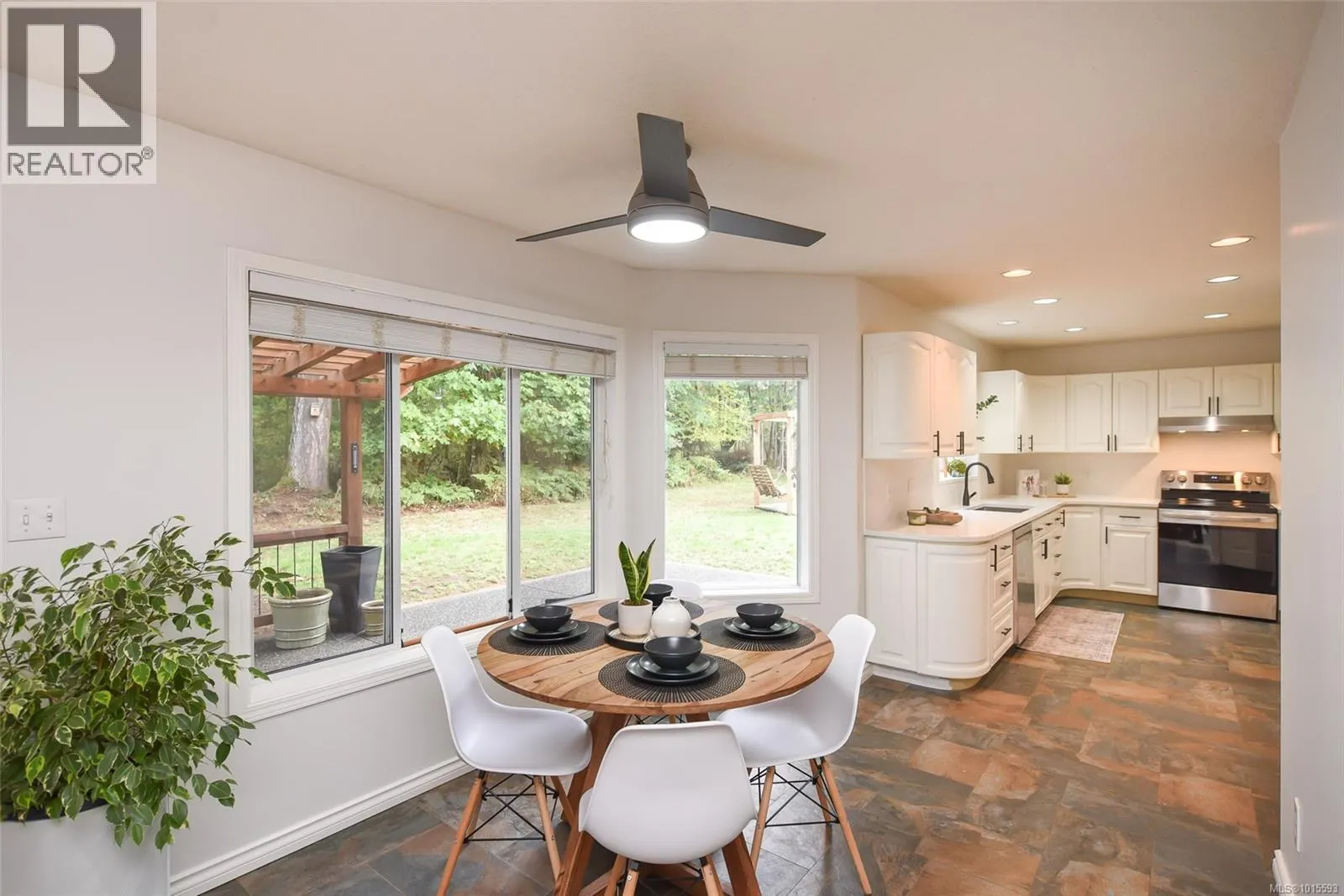 8868 Erickson Pl