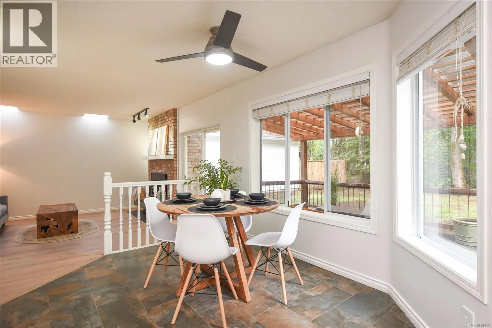 8868 Erickson Pl