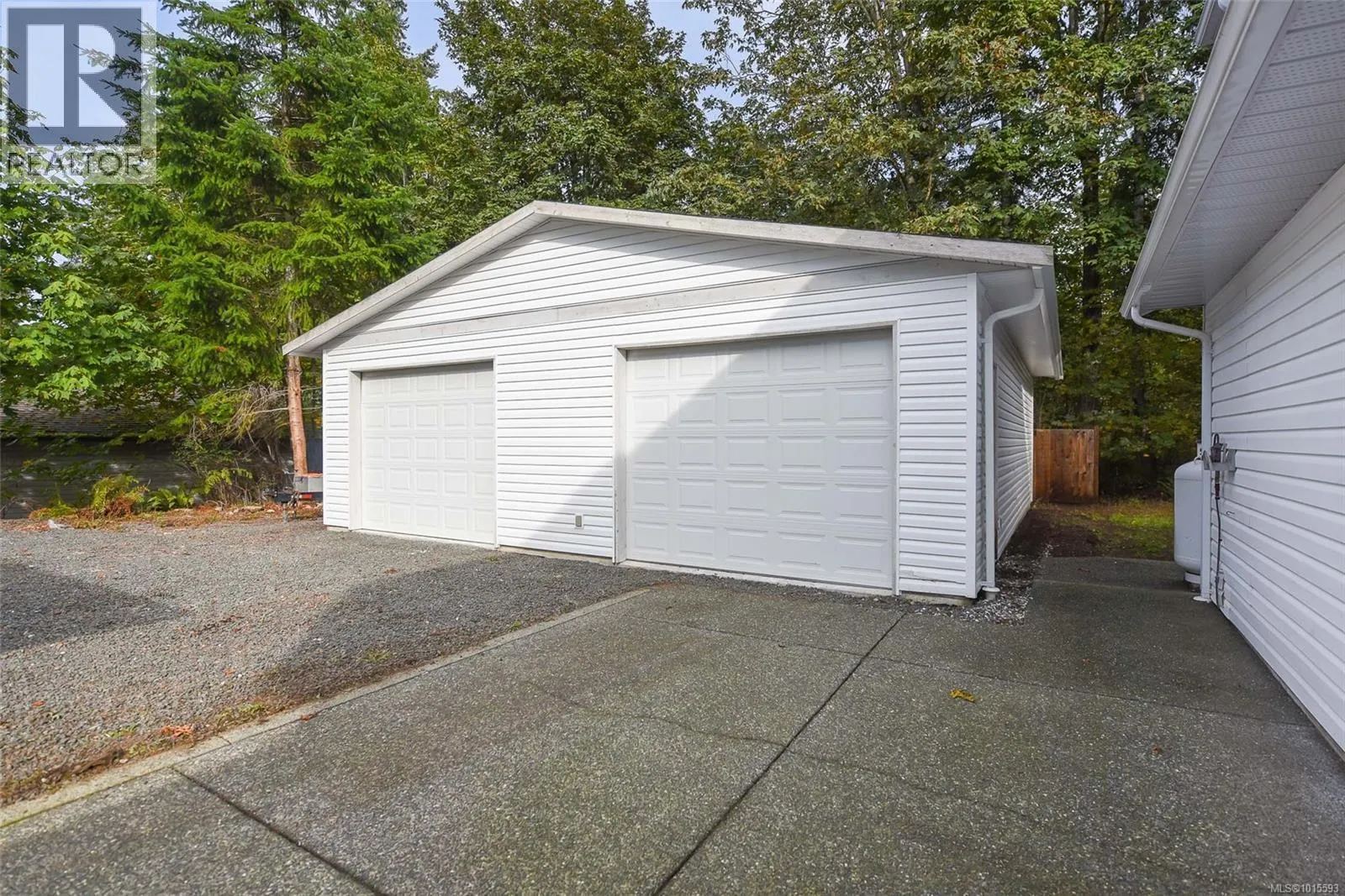 8868 Erickson Pl