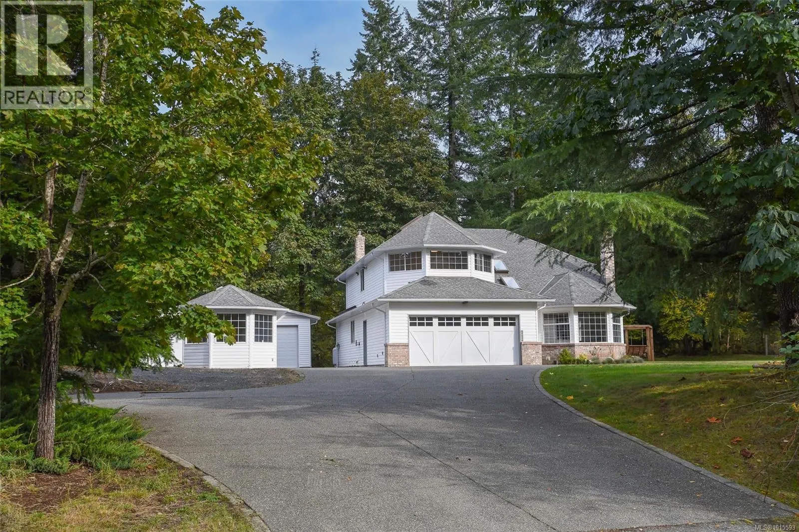 8868 Erickson Pl