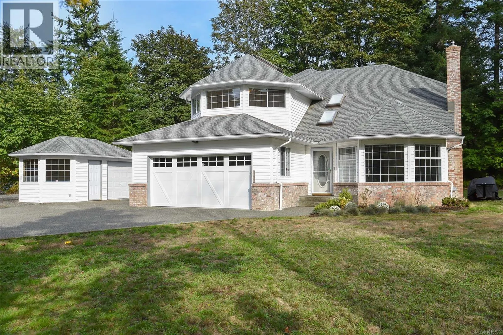 8868 Erickson Pl