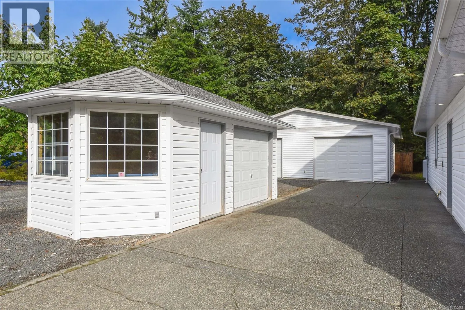 8868 Erickson Pl