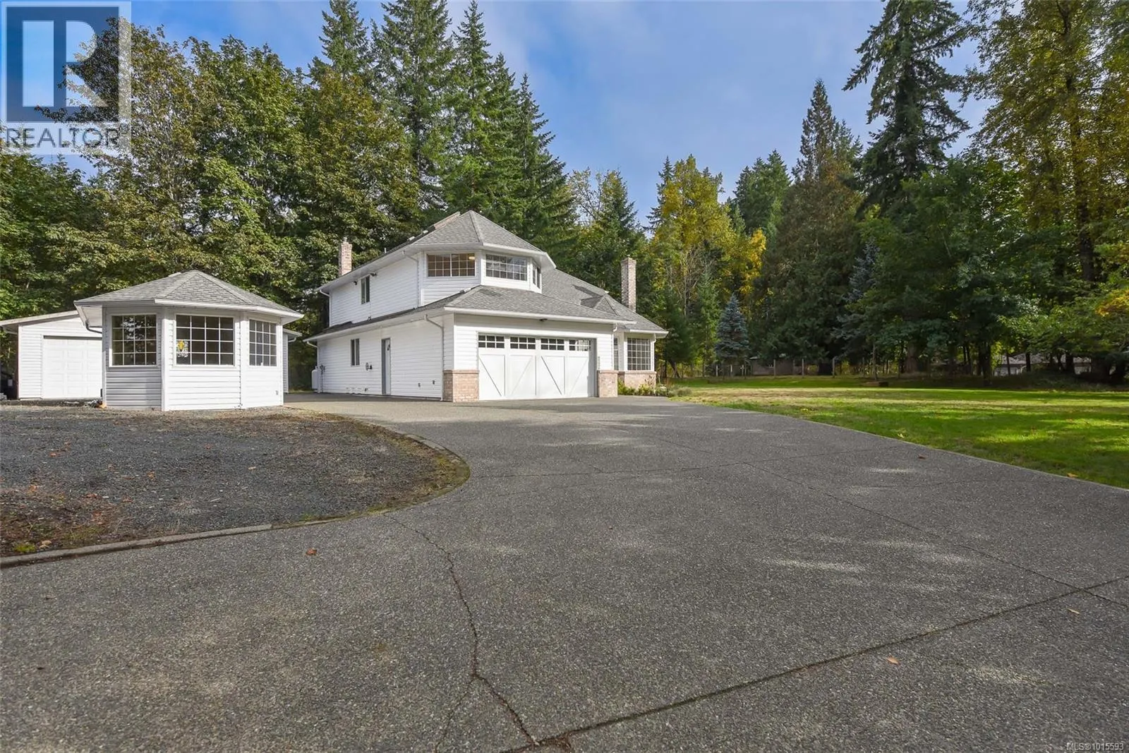 8868 Erickson Pl
