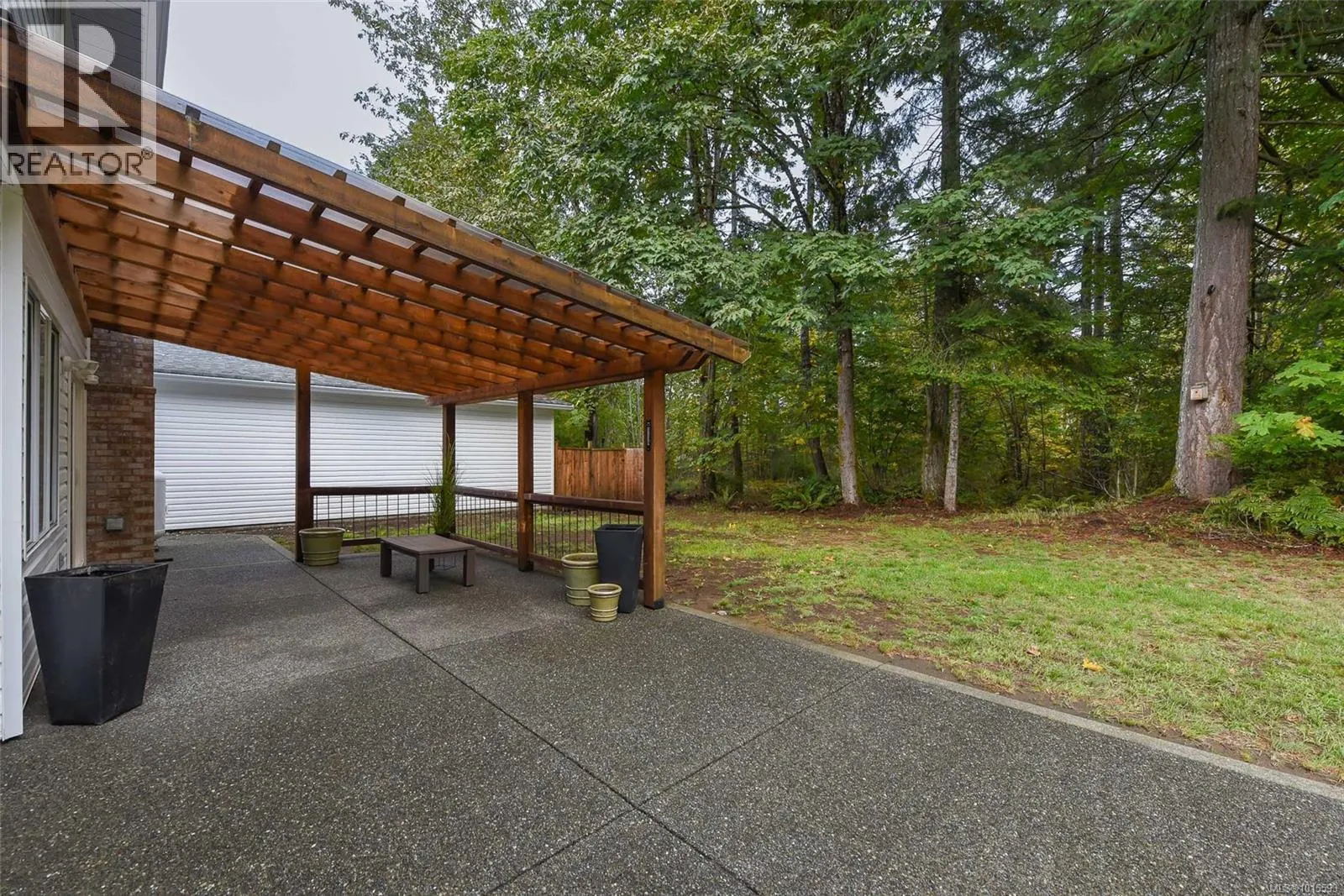 8868 Erickson Pl
