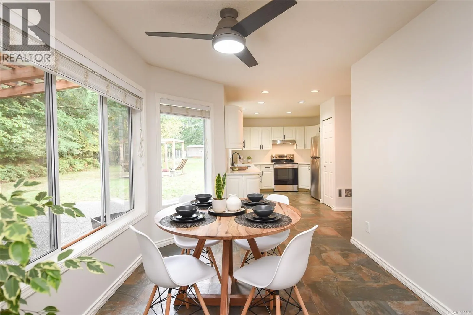 8868 Erickson Pl