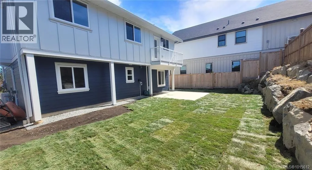 7072 Central Saanich Rd