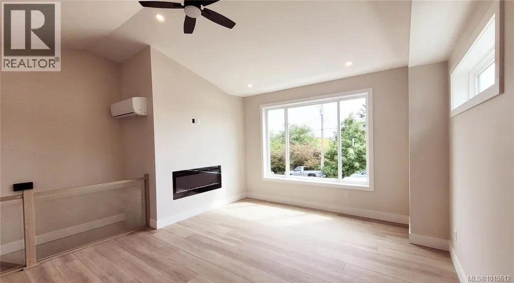 7072 Central Saanich Rd
