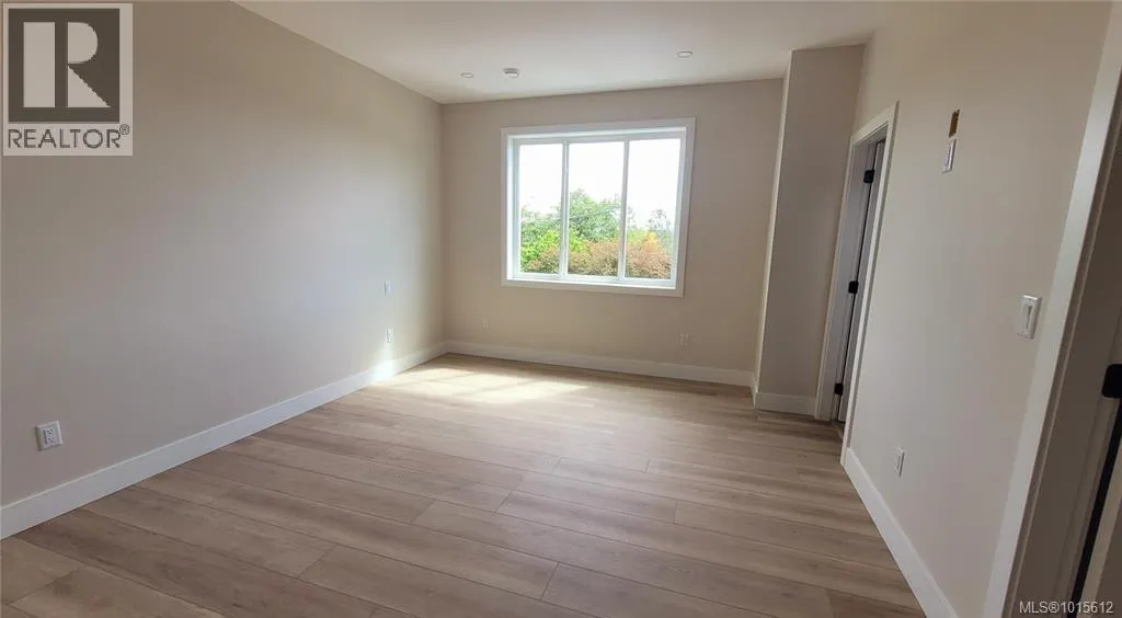 7072 Central Saanich Rd