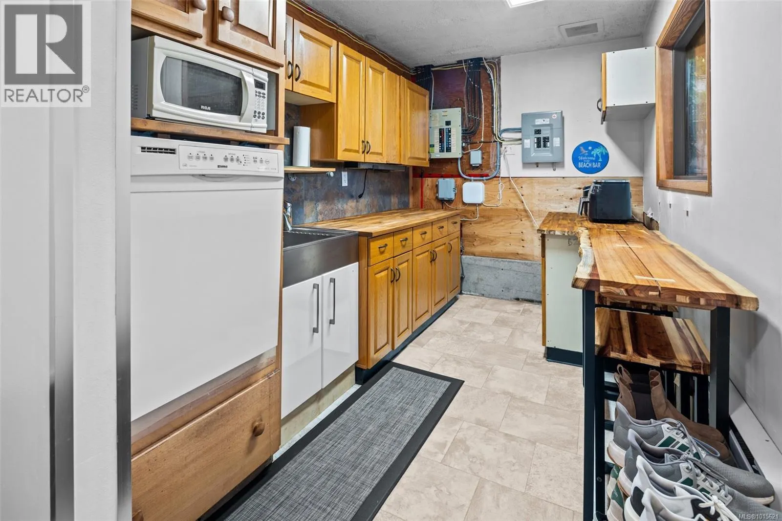 4186 Kashtan Pl