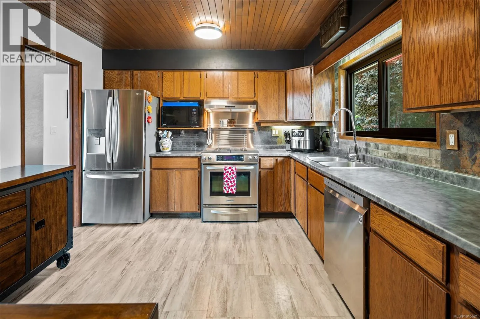 4186 Kashtan Pl